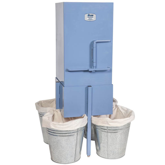 The QuarterMaster® Quick Funnel Insert