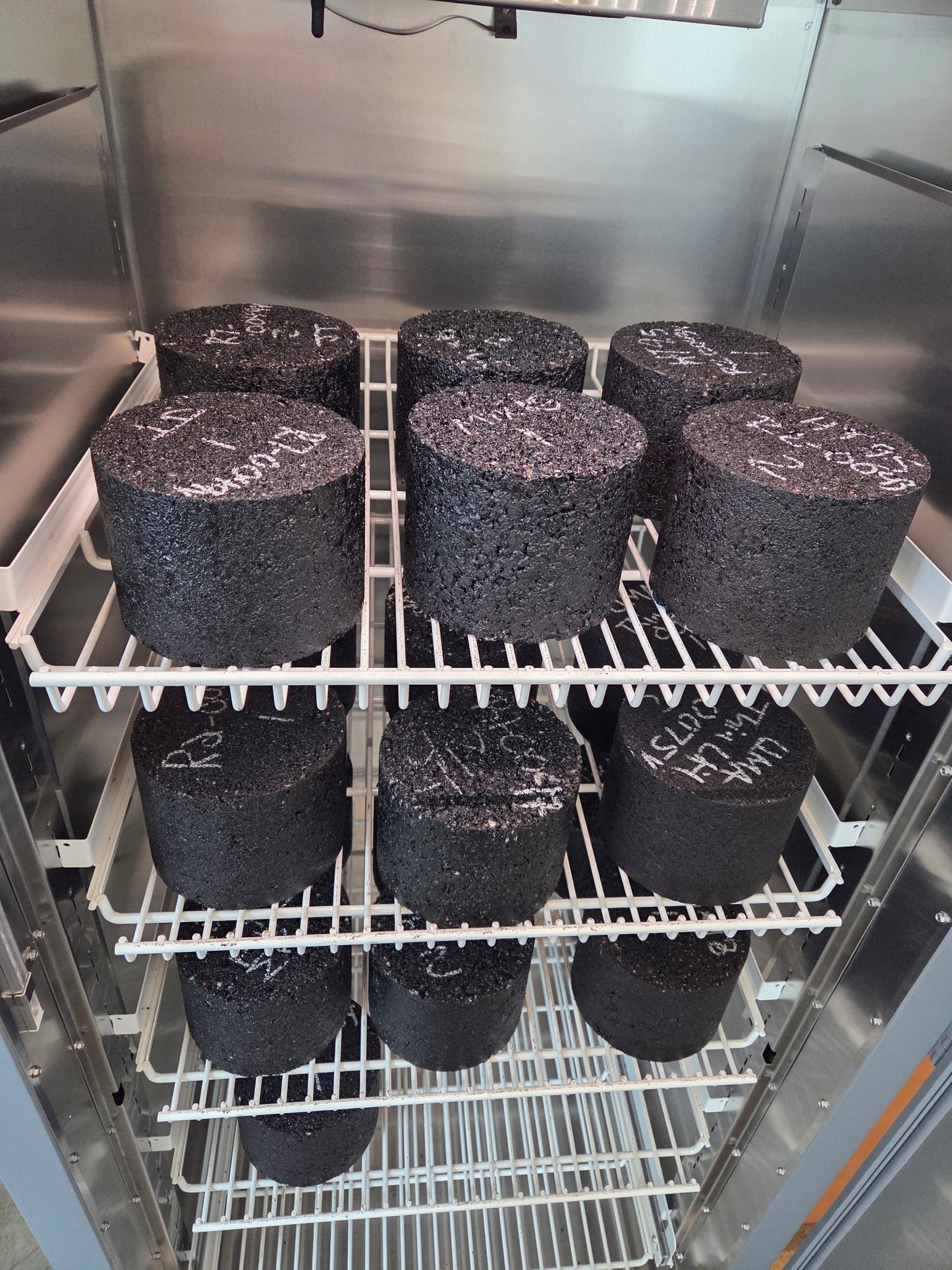 Sample Conditioning Chamber - IDEAL-CT, Cantabro Samples